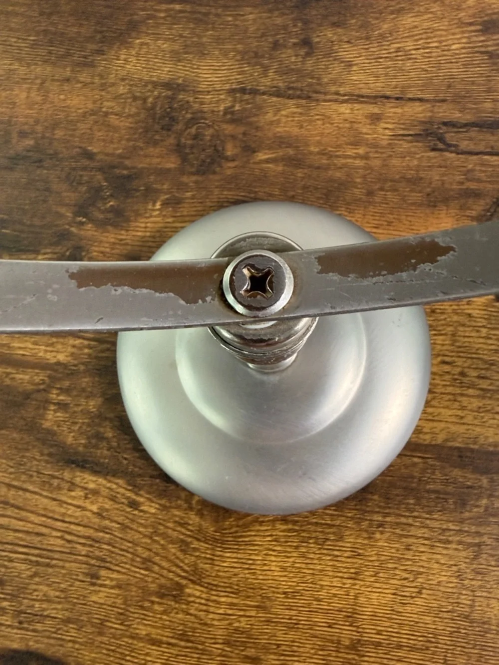N/A brushed silver